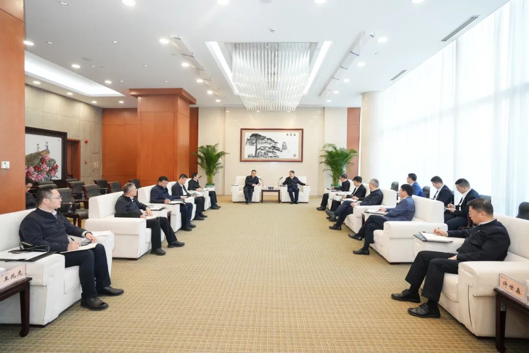 華能集團(tuán)董事長(zhǎng)溫樞剛、總經(jīng)理張文峰會(huì)見哈電集團(tuán)董事長(zhǎng)曹志安、總經(jīng)理黃偉
