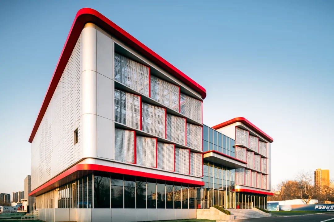 天津智算中心：打造AI算力高地，探索數(shù)字經(jīng)濟(jì)的“津門模式”