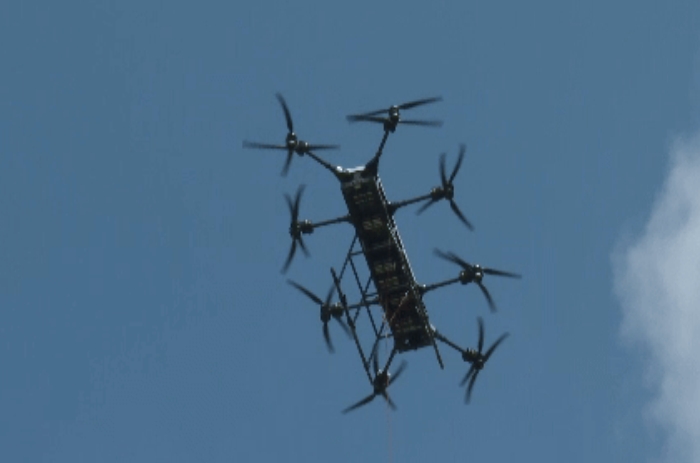 8軸16旋翼重載無人機在十堰上崗，助力電網(wǎng)建設(shè)