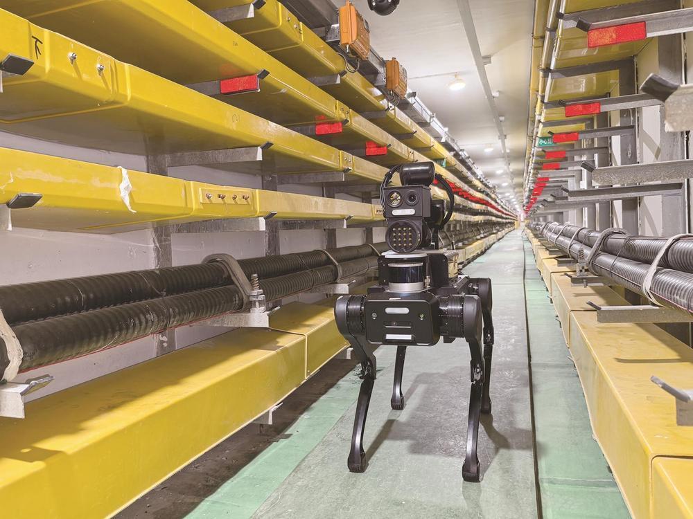 冀北地區(qū)電纜隧道內(nèi)首次應(yīng)用四足式機(jī)器人開展智能化、無人化巡檢